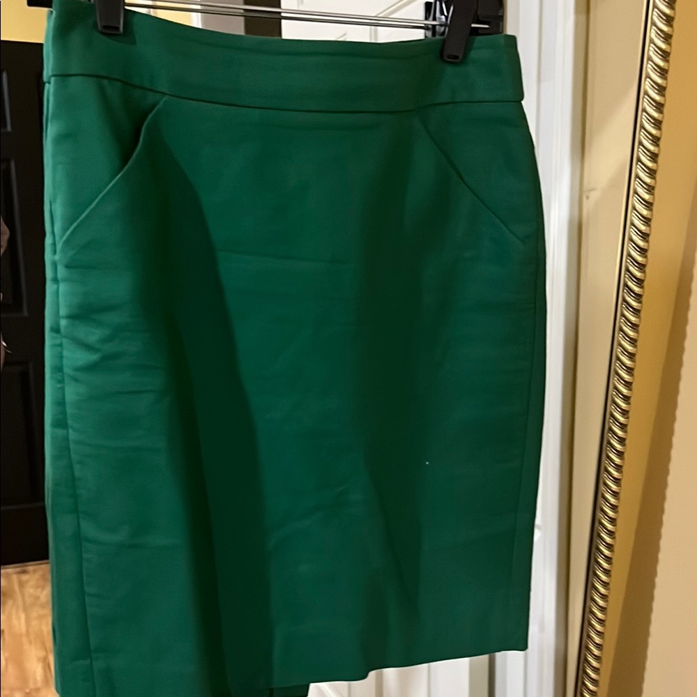 Elegant Green Women's Skirt